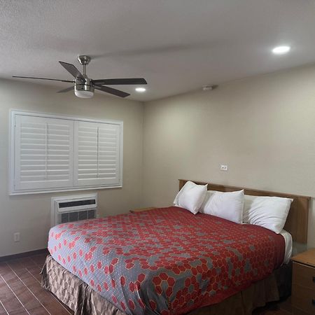 Townhouse Inn And Suites Brawley Εξωτερικό φωτογραφία