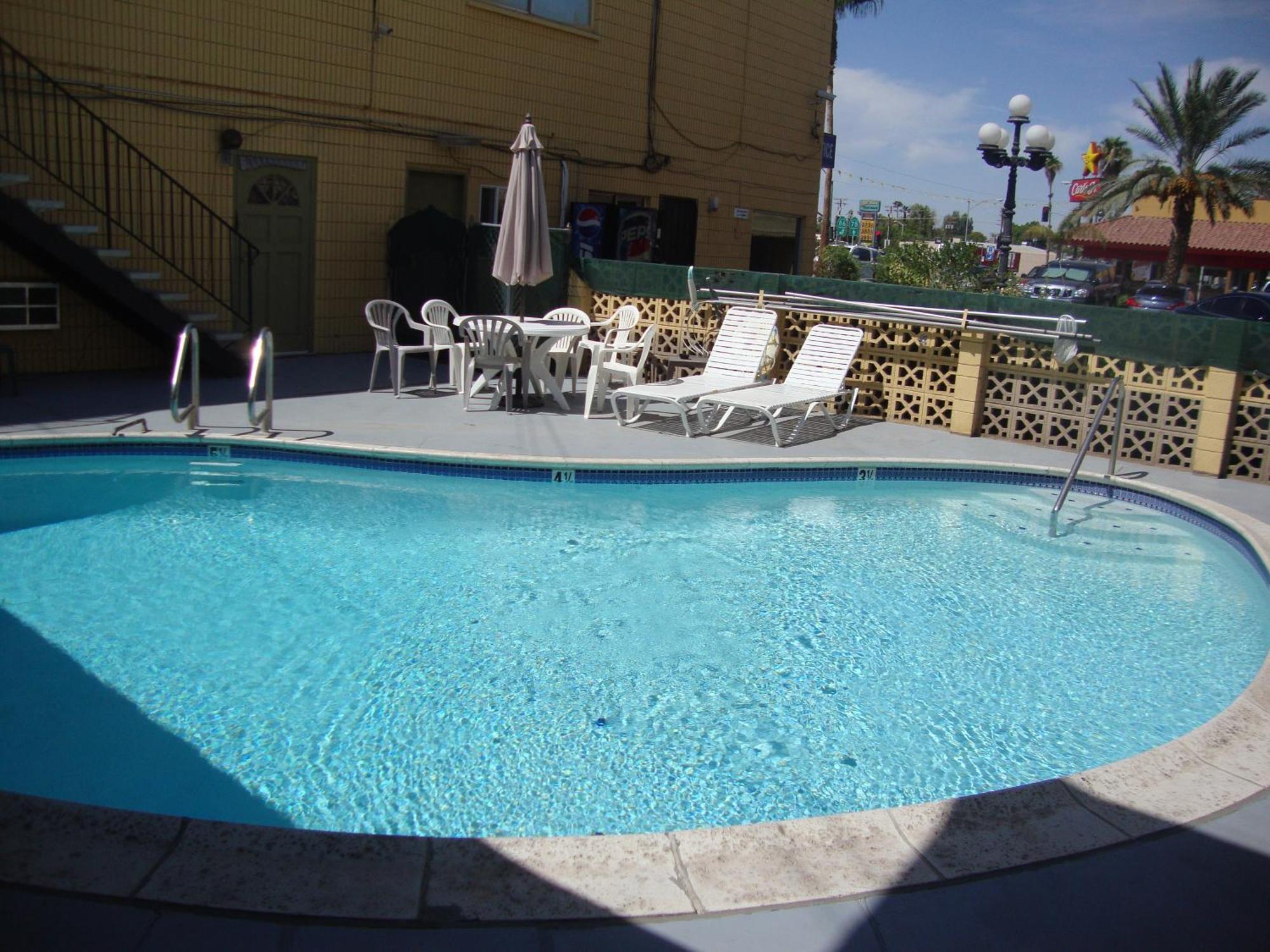 Townhouse Inn And Suites Brawley Εξωτερικό φωτογραφία