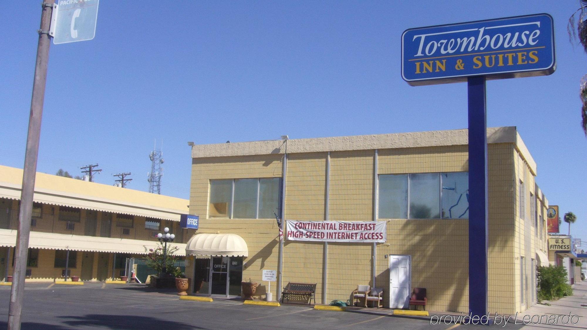 Townhouse Inn And Suites Brawley Εξωτερικό φωτογραφία