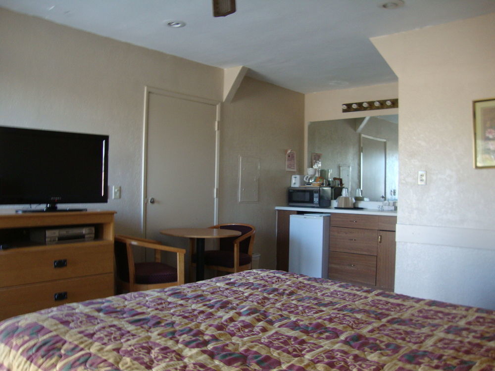 Townhouse Inn And Suites Brawley Εξωτερικό φωτογραφία