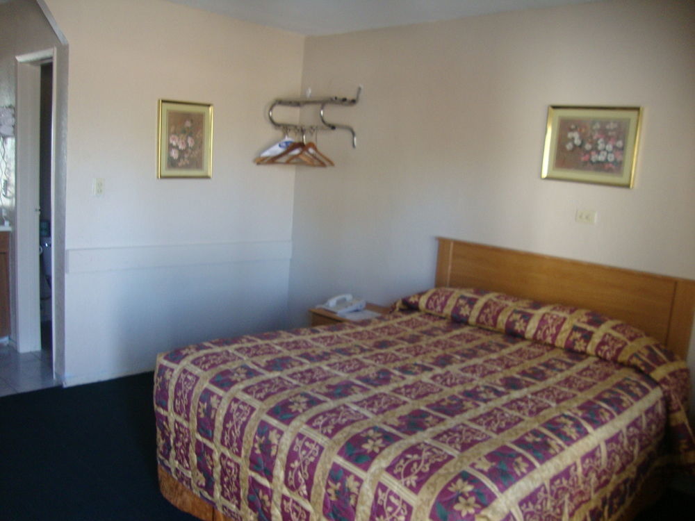 Townhouse Inn And Suites Brawley Εξωτερικό φωτογραφία