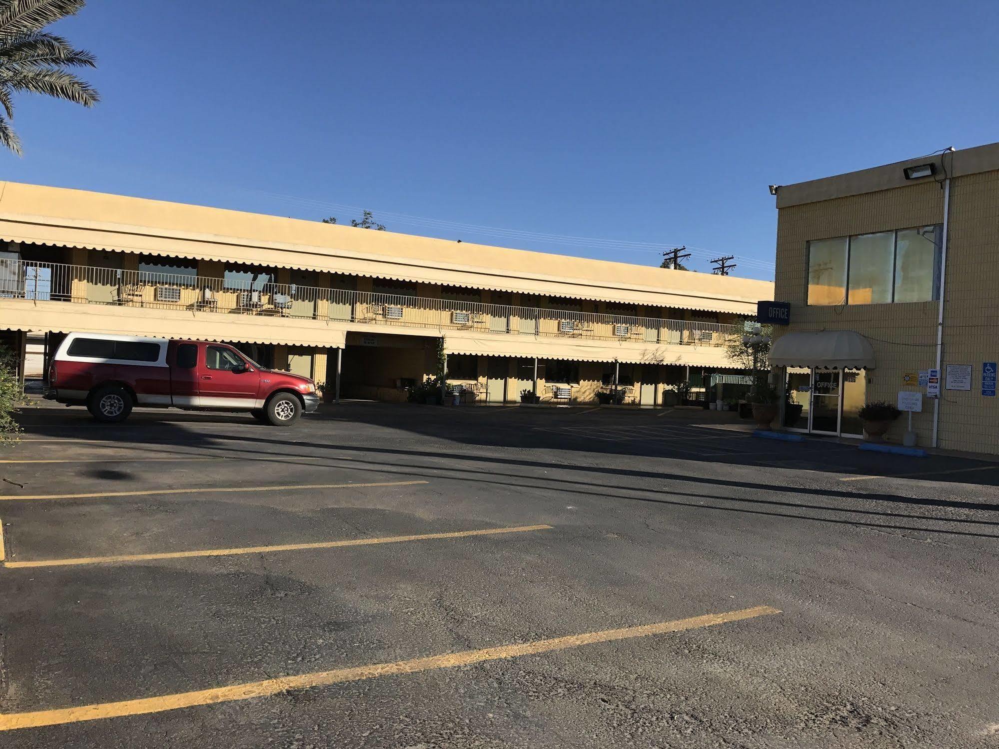Townhouse Inn And Suites Brawley Εξωτερικό φωτογραφία