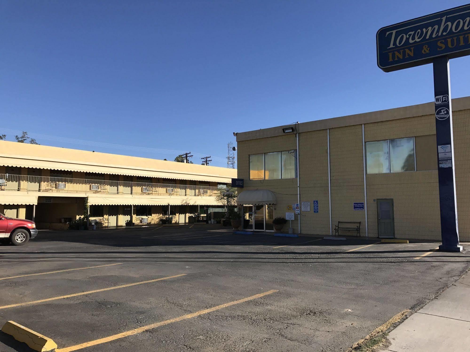 Townhouse Inn And Suites Brawley Εξωτερικό φωτογραφία