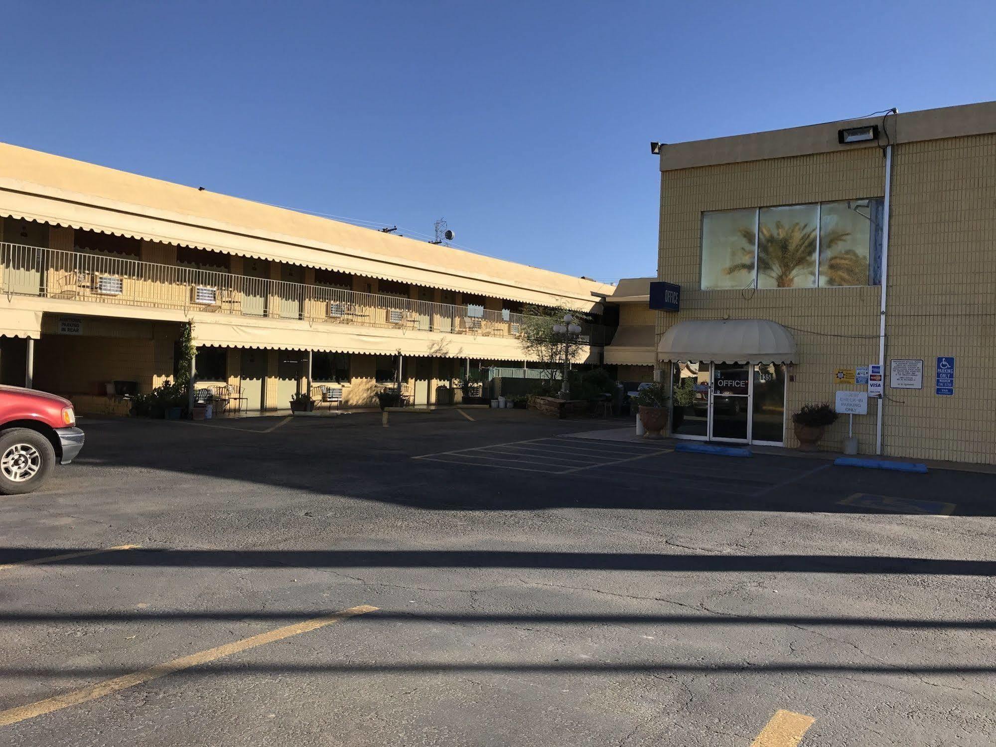 Townhouse Inn And Suites Brawley Εξωτερικό φωτογραφία
