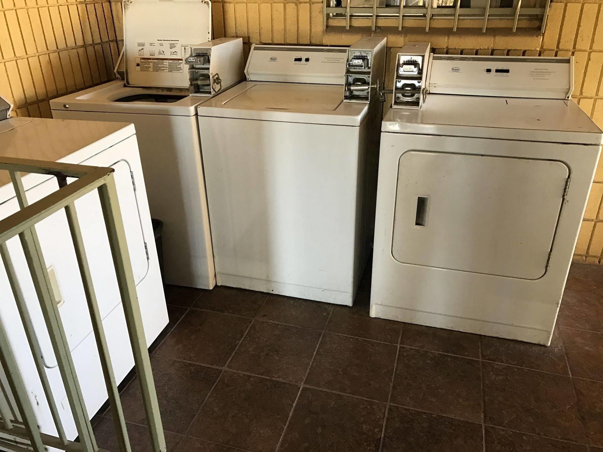Townhouse Inn And Suites Brawley Εξωτερικό φωτογραφία