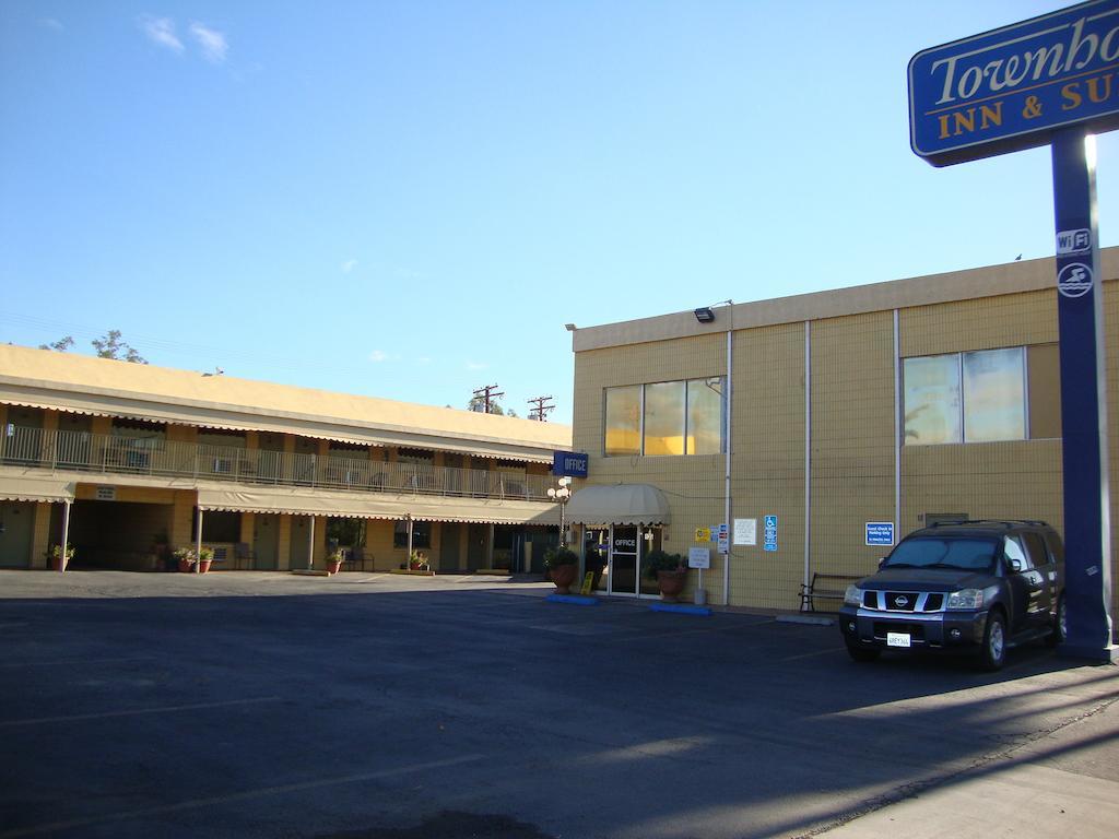 Townhouse Inn And Suites Brawley Εξωτερικό φωτογραφία
