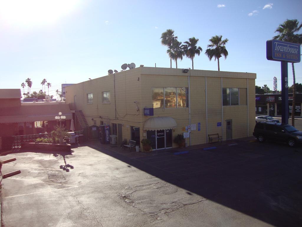 Townhouse Inn And Suites Brawley Εξωτερικό φωτογραφία